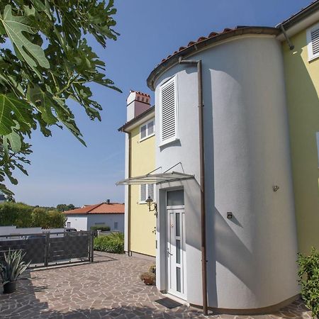 Goldfinch Estate Apartment Banjole Luaran gambar
