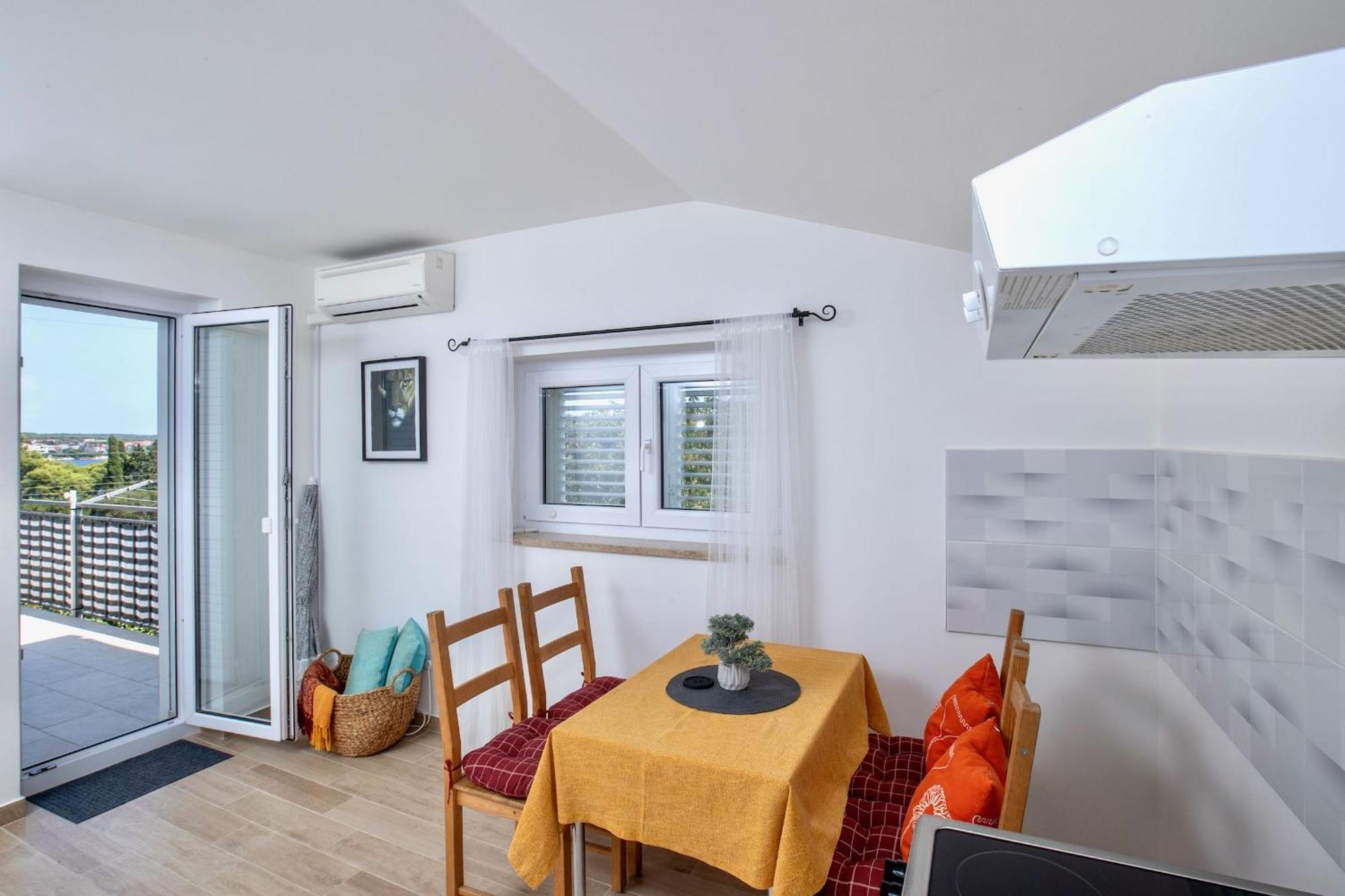 Goldfinch Estate Apartment Banjole Luaran gambar